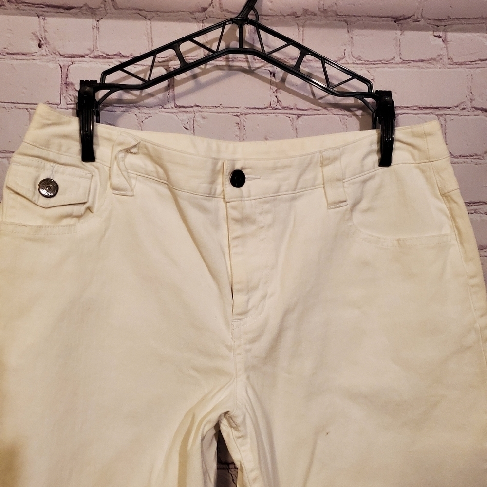 Relativity Cotton Capris - Picture 2 of 8